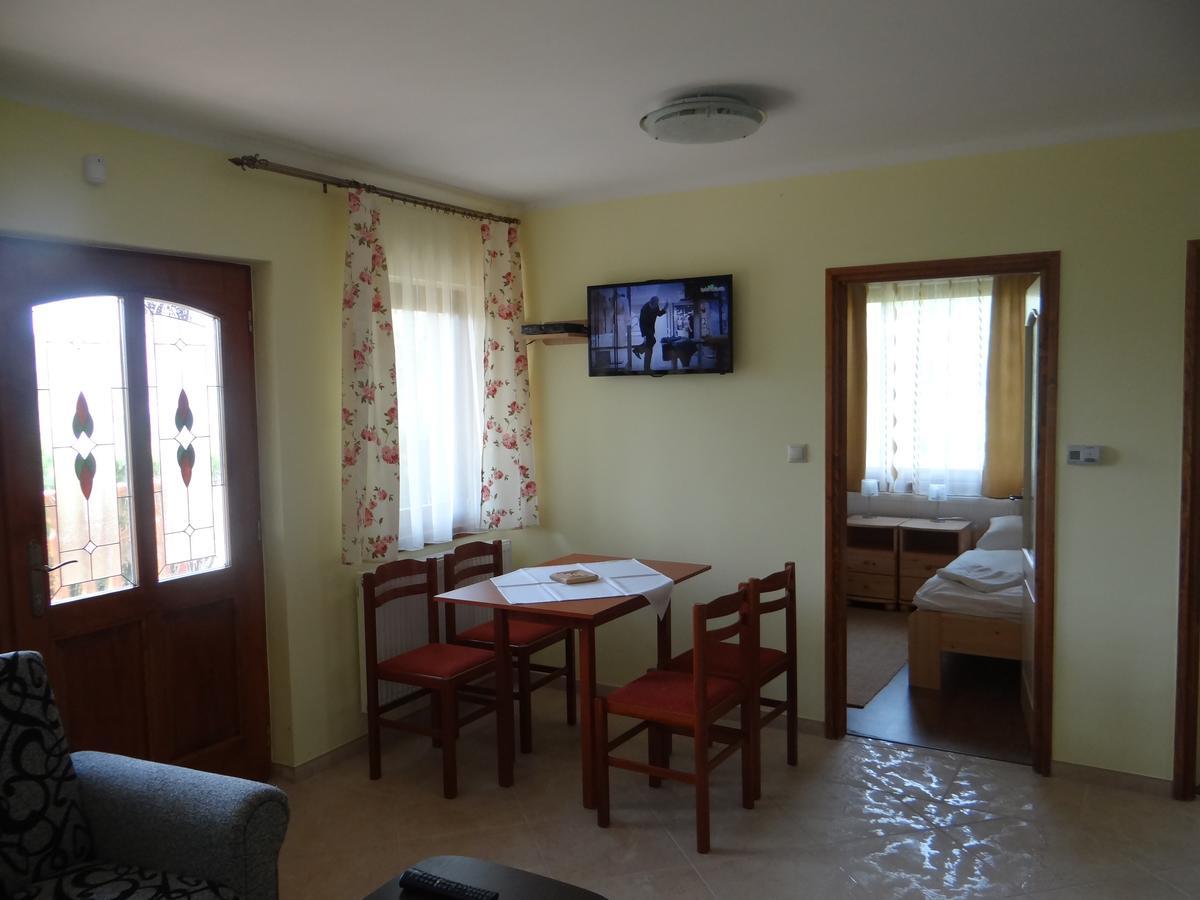 Thermal Motel Kiskunmajsa Bagian luar foto